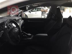 تۆیۆتا کامری